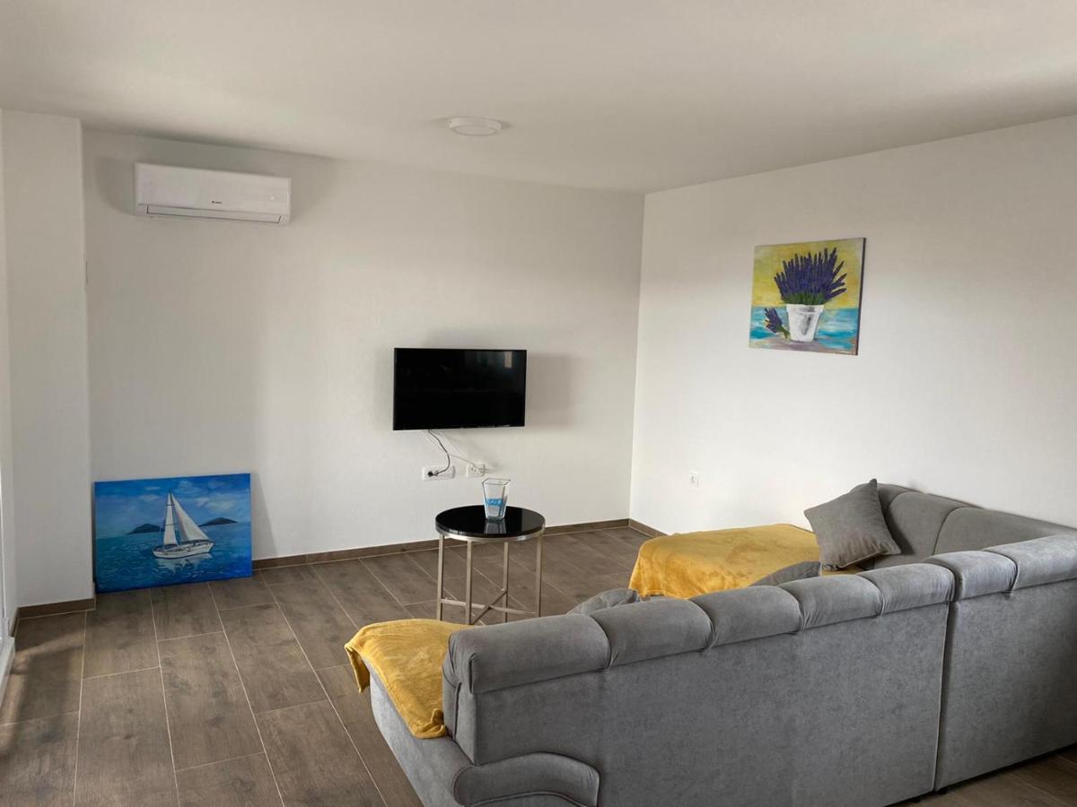 Grgic On The Adress Branka Fucica 96 Apartment