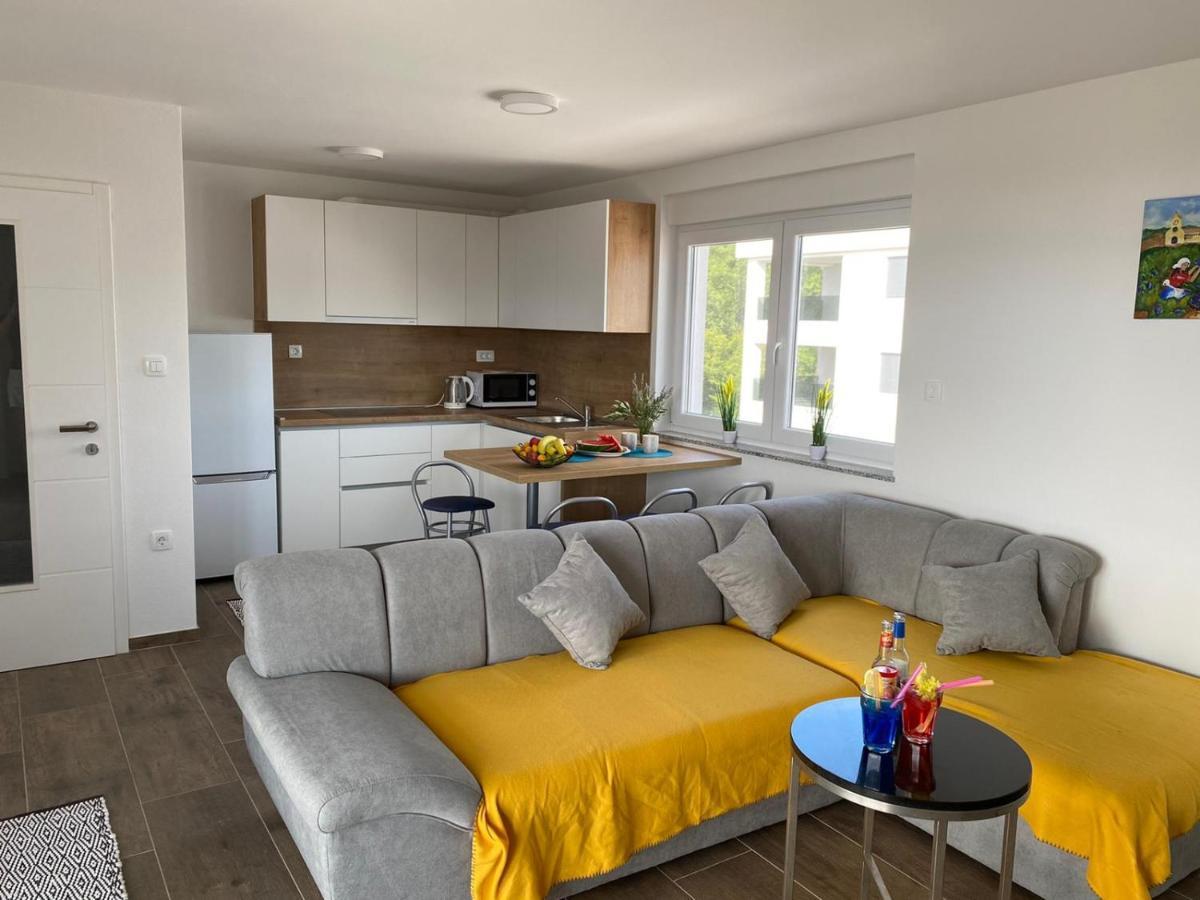Grgic On The Adress Branka Fucica 96 Apartment